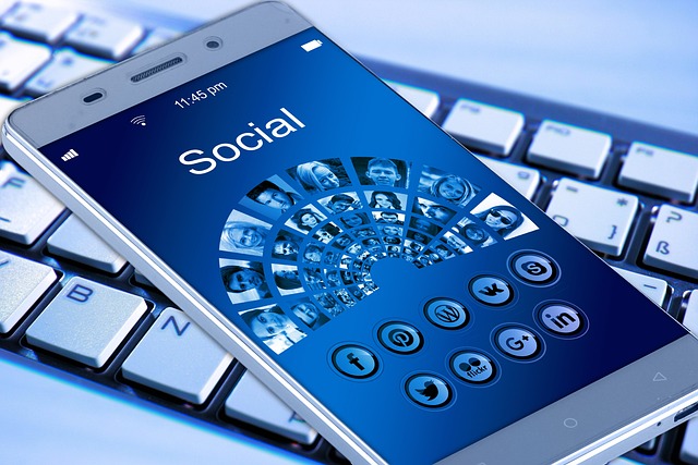 Z jakich mediów społecznościowych korzysta młodzież?